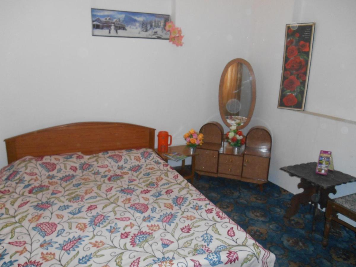 Apartament New World Srīnagar Zewnętrze zdjęcie